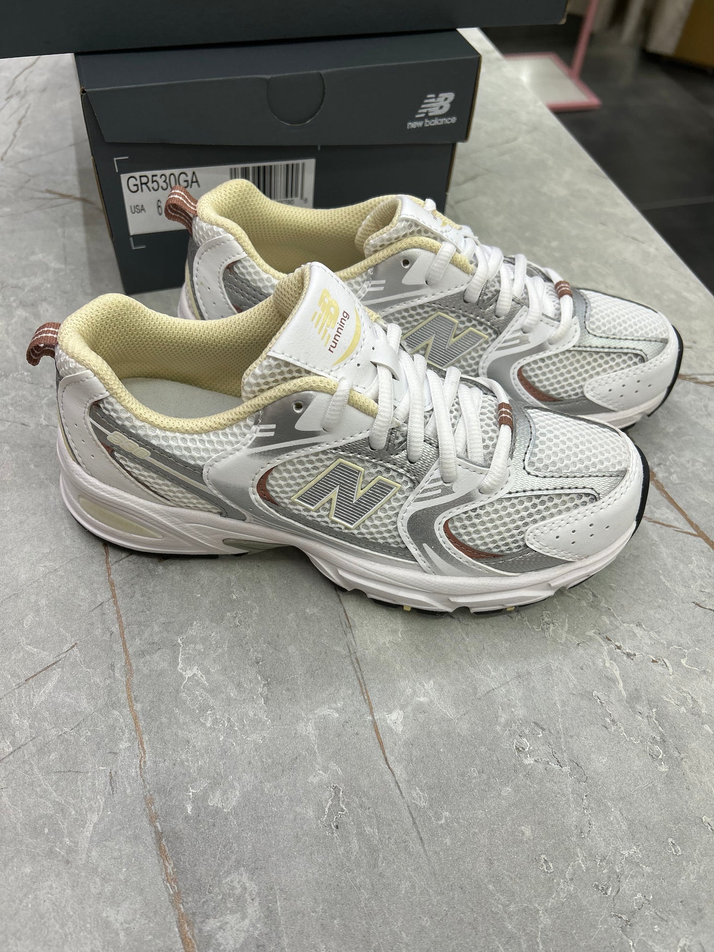 New Balance 530